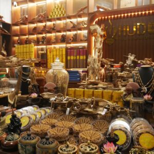 Tinh dầu trầm hương svip